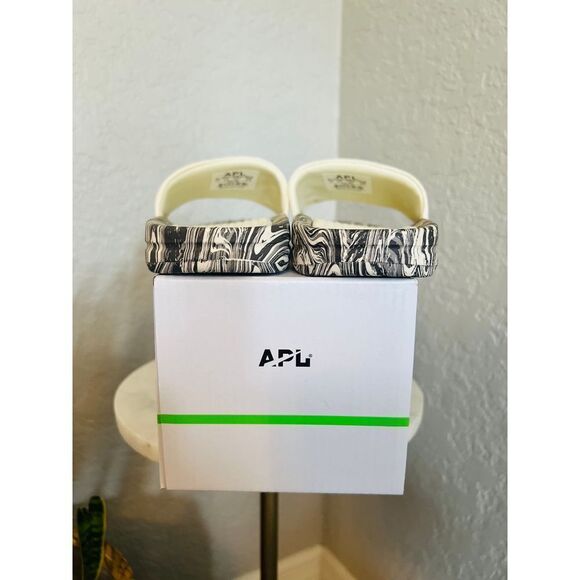 APL Women's Big Logo TechLoom Slide Sandals, Vegan, Silver Marble, Size 7‎ NWT - Picture 9 of 17